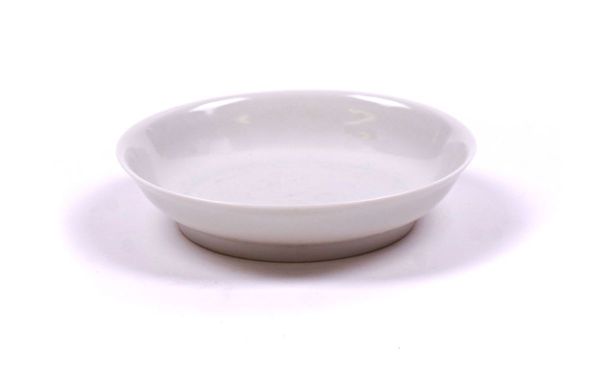 A CHINESE SMALL WHITE GLAZED DISH