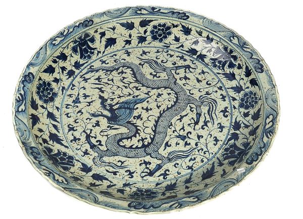 A MASSIVE CHINESE YUAN-STYLE BLUE AND WHITE DISH