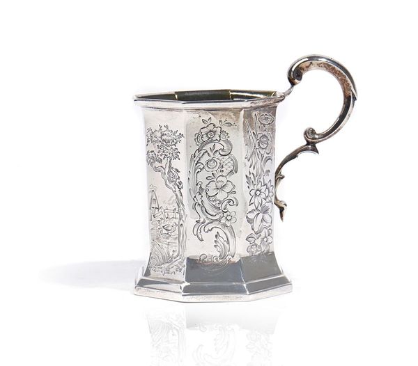 A VICTORIAN SILVER MUG