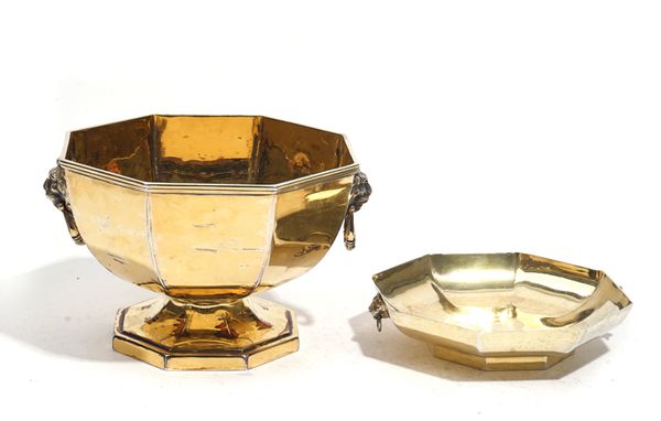 A SILVER GILT OCTAGONAL BOWL AND A SILVER GILT OCTAGONAL DISH (2)