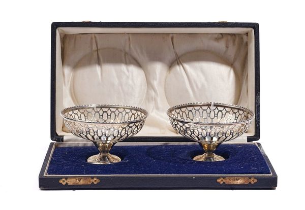 A PAIR OF SILVER BONBON DISHES (2)