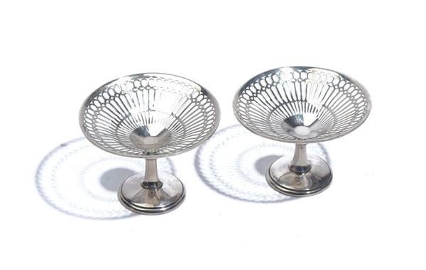 A PAIR OF SILVER BONBON DISHES AND A FRENCH WINE TASTER (3)