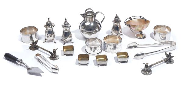 A GROUP OF SILVER AND PLATED WARES (18)