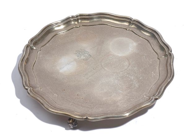 A SILVER SHAPED CIRCULAR SALVER