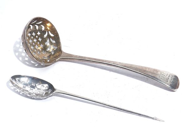 A SILVER SUGAR SIFTING SPOON AND A MOTE SPOON (2)