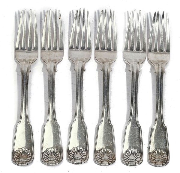 A WILLIAM IV IRISH SET OF SIX SILVER DESSERT FORKS (6)