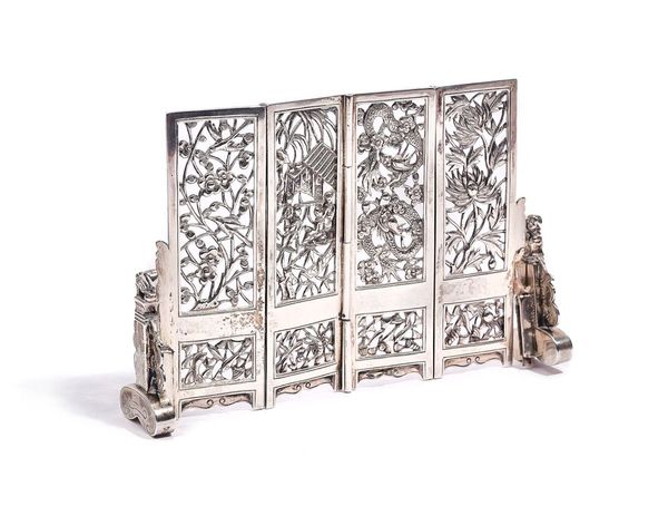 AN ASIAN MODEL OF A FOLDING SCREEN