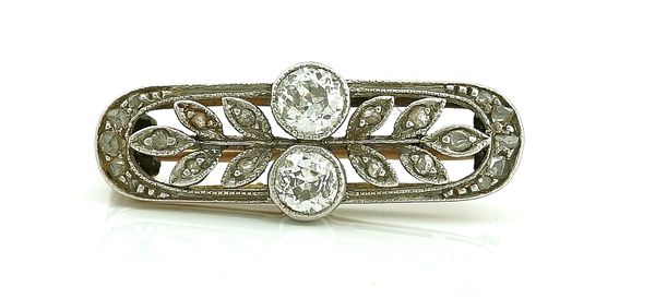 A DIAMOND BROOCH