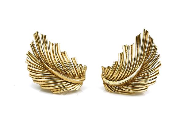 A PAIR OF FRENCH GOLD EARCLIPS