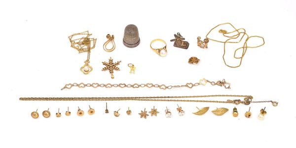 A GROUP OF 9CT GOLD AND OTHER JEWELLERY (QTY)