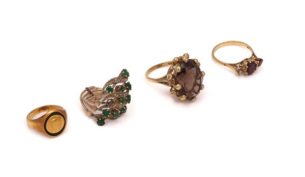 A FRENCH GOLD SIGNET RING AND THREE FURTHER RINGS (4)