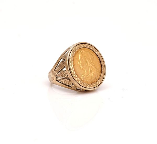 A 9CT GOLD MOUNTED HALF SOVEREIGN RING