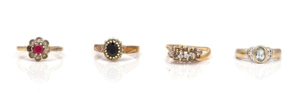 A 9CT GOLD, SAPPHIRE AND DIAMOND CLUSTER RING AND THREE FURTHER GEM SET RINGS (4)