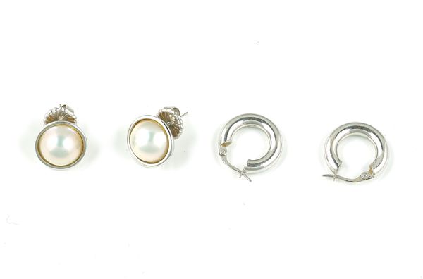 A PAIR OF MABE CULTURED PEARL AND WHITE GOLD EARSTUDS AND A PAIR OF WHITE GOLD EARRINGS (2)