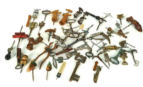 A COLLECTION OF APPROX FIFTY-THREE CORKSCREWS (53)