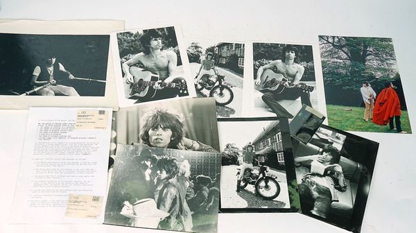 ROLLING STONES: TEN PHOTOGRAPHS OF KEITH RICHARDS (10)