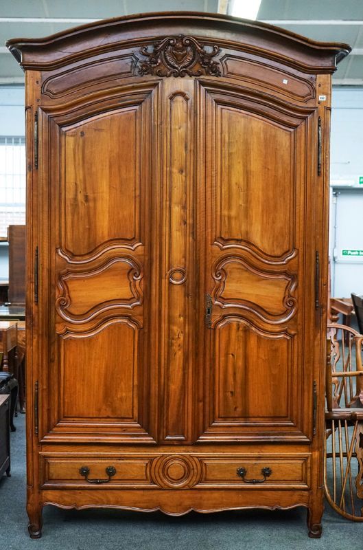 AN 18TH CENTURY FRENCH ARMOIRE