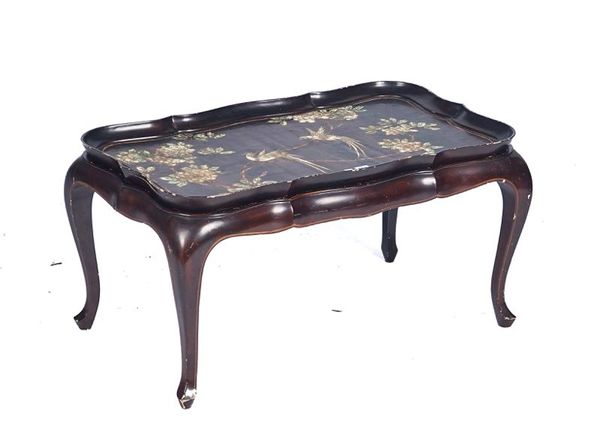 A 20TH CENTURY JAPANESIAN LIFT OFF TRAY TOP COFFEE TABLE