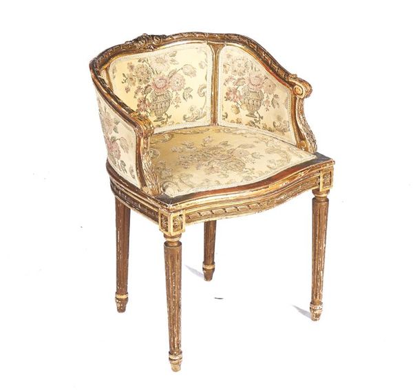 AN EARLY 20TH CENTURY FRENCH GILTWOOD  TUB BACK CHAIR