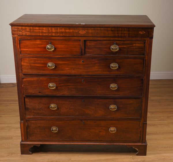 A LARGE GEORGE III MAHOGANY SIX DRAWER CHEST