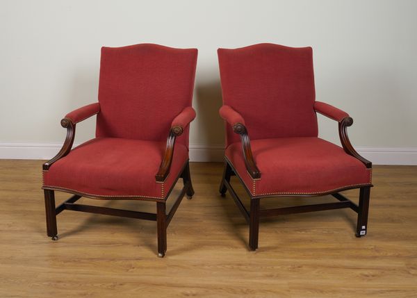 A PAIR OF GEORGE III STYLE MAHOGANY FRAMED BRASS STUDDED UPHOLSTERED OPEN ARMCHAIRS (2)