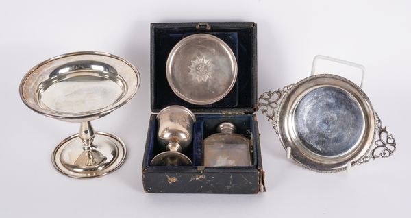 A SILVER THREE PIECE TRAVELLING HOLY COMMUNION SET AND TWO FURTHER ITEMS (3)