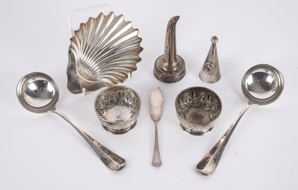 A PAIR OF SILVER SAUCE LADLES AND SIX FURTHER ITEMS (8)