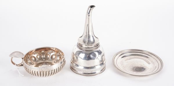 A SILVER WINE FUNNEL STAND AND TWO FURTHER ITEMS (3)