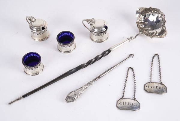 A SILVER TODDY LADLE AND SEVEN FURTHER ITEMS (8)