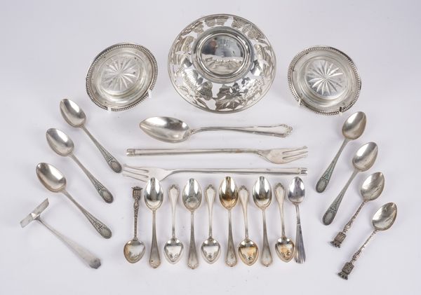 A GROUP OF FOREIGN WARES (QTY)