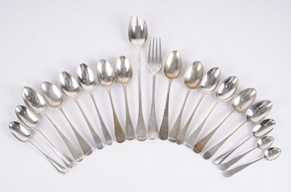 A GROUP OF TABLE FLATWARE (QTY)