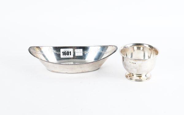 A SILVER BOAT SHAPED DISH AND A SILVER BOWL (2)