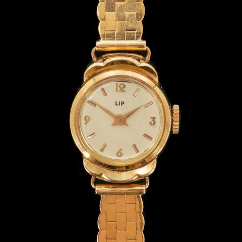 A FRENCH LADIES LIP GOLD MANUAL WIND BRACELET WRISTWATCH