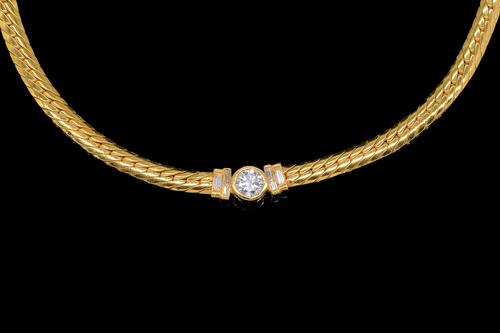 A DIAMOND COLLAR NECKLACE