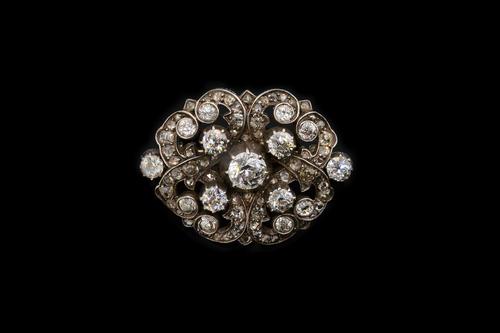 A VICTORIAN DIAMOND BROOCH