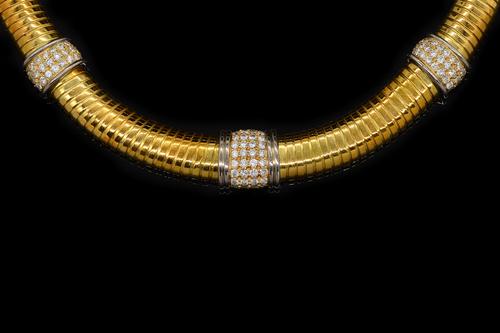 A DIAMOND COLLAR NECKLACE