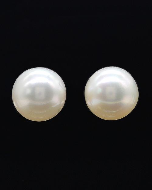 A PAIR OF SOUTH SEA CULTURED PEARL EARRINGS