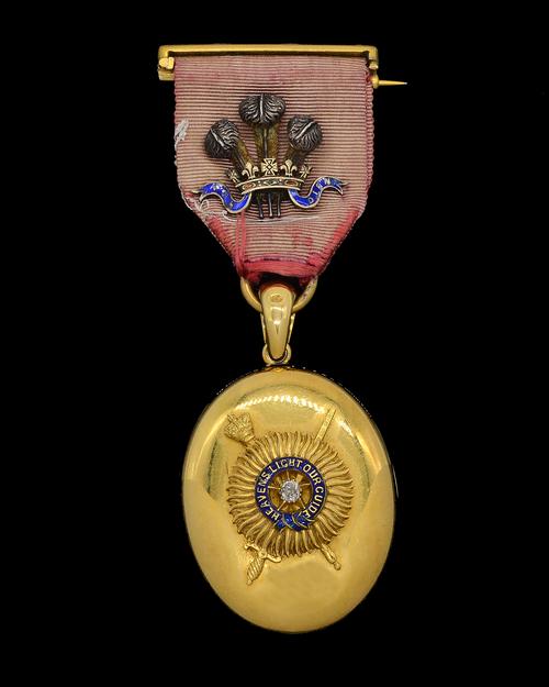 ROYAL INTEREST: A VICTORIAN 18CT GOLD, DIAMOND AND ENAMEL COMMEMORATIVE LOCKET