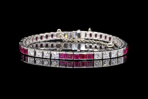 A RUBY AND DIAMOND LINE BRACELET