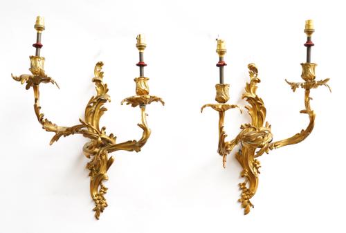 A PAIR OF LOUIS XV STYLE ROCOCO ORMOLU TWIN-LIGHT WALL APPLIQUÉS (2)