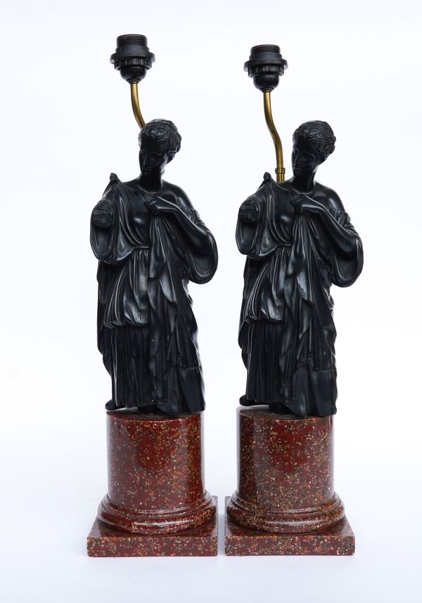 A PAIR OF BLACK PAINTED CLASSICAL FIGURE MOUNTED TABLE LAMPS (2)