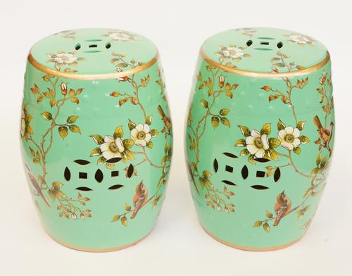 A PAIR OF CHINESE STYLE PORCELAIN GARDEN SEATS (2)