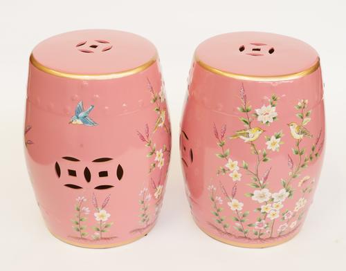 A PAIR OF CHINESE STYLE PORCELAIN GARDEN SEATS (2)