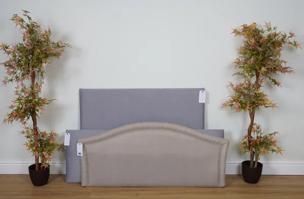 A GREY UPHOLSTERED ARCHED KING SIZE HEADBOARD (3)