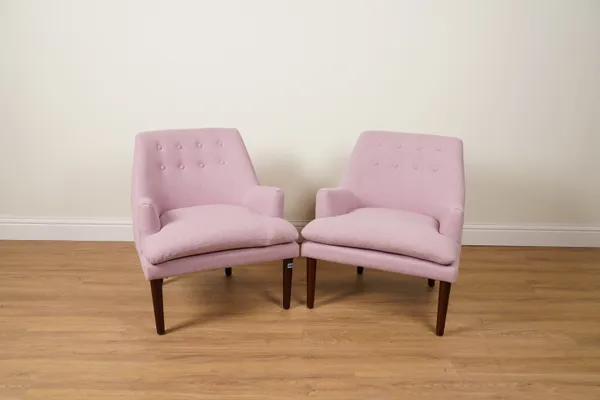 A PAIR OF PINK UPHOLSTERED ARMCHAIRS (2)