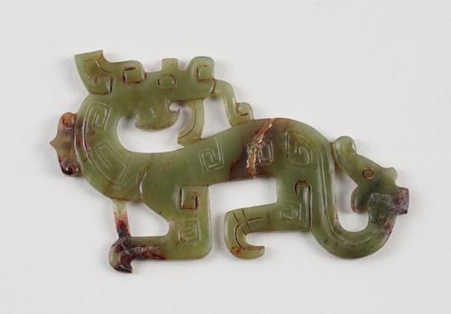 A CHINESE ARCHAISTIC SPINACH JADE DRAGON PENDANT
