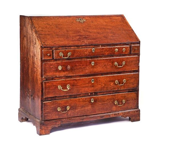 AN 18TH CENTURY PROVINCIAL OAK BUREAU