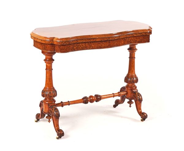 A VICTORIAN FIGURED WALNUT CARD TABLE