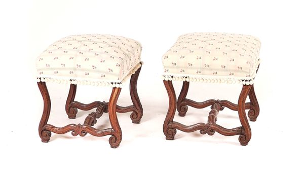 A PAIR OF 17TH CENTURY STYLE OAK FRAMED FOOTSTOOLS (2)