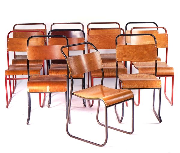 A SET OF ELEVEN MID-20TH CENTURY STACKING CHAIRS (11)